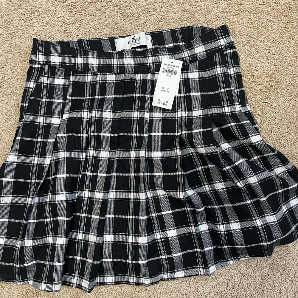 Hollister Skirt NWT size small